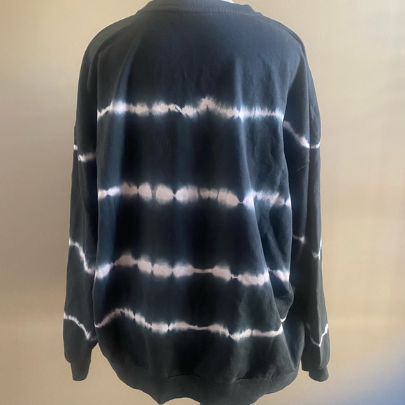 ASOS Design Oversized Tie-Dye Sweatshirt - Picture 3 of 3